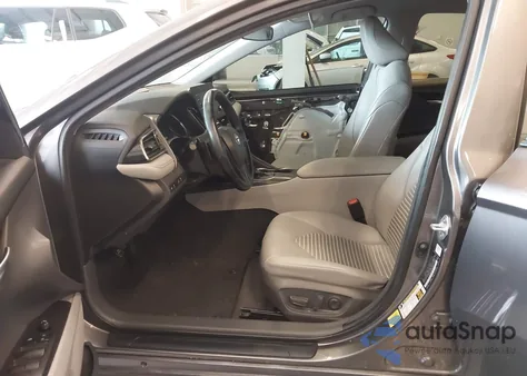 2021 Toyota Camry Se z USA, uszkodzony, nr VIN 4T1G11AK9MU547098